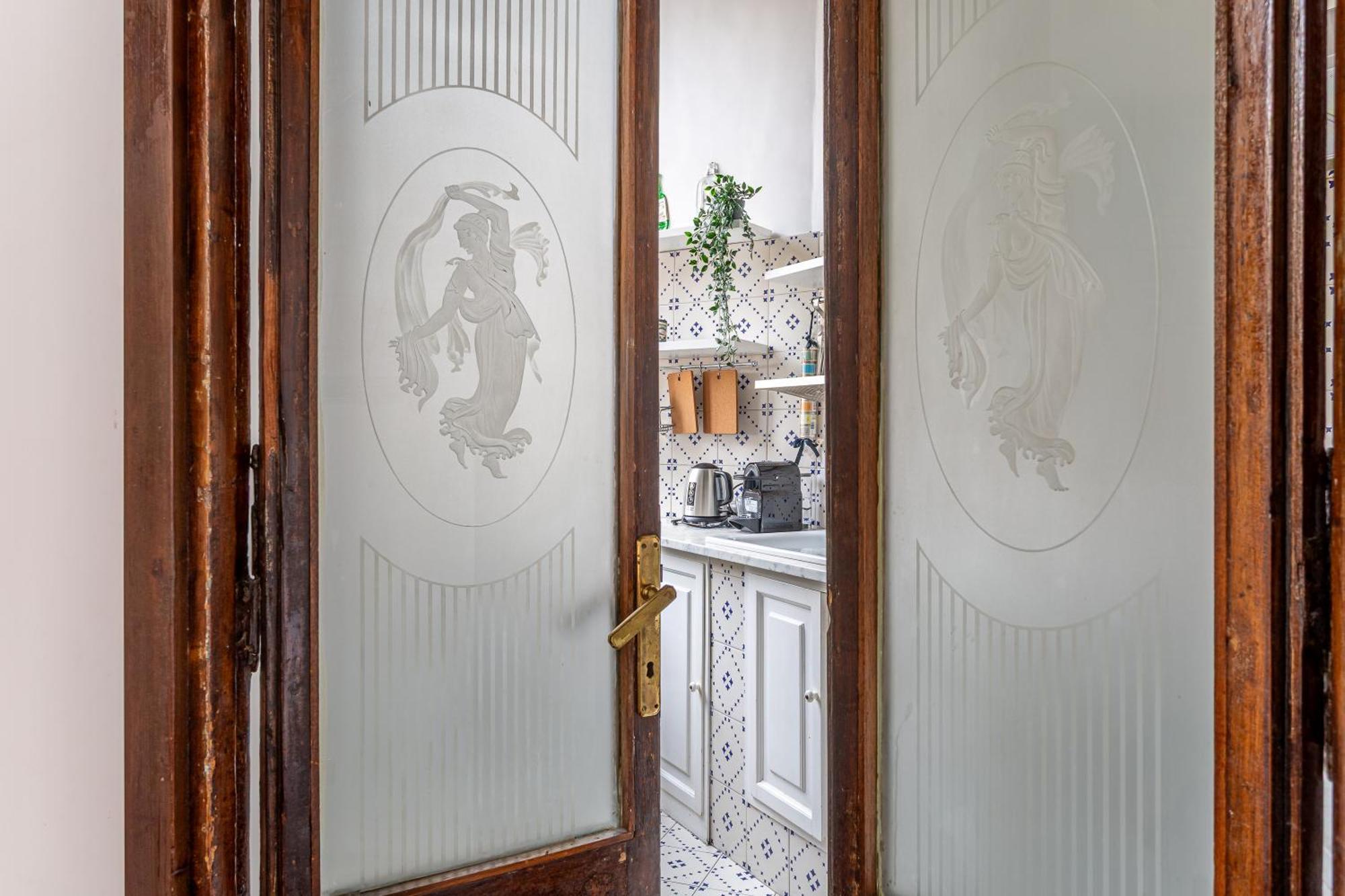 Iflat A Vintage Gem Near Piazza Navona *