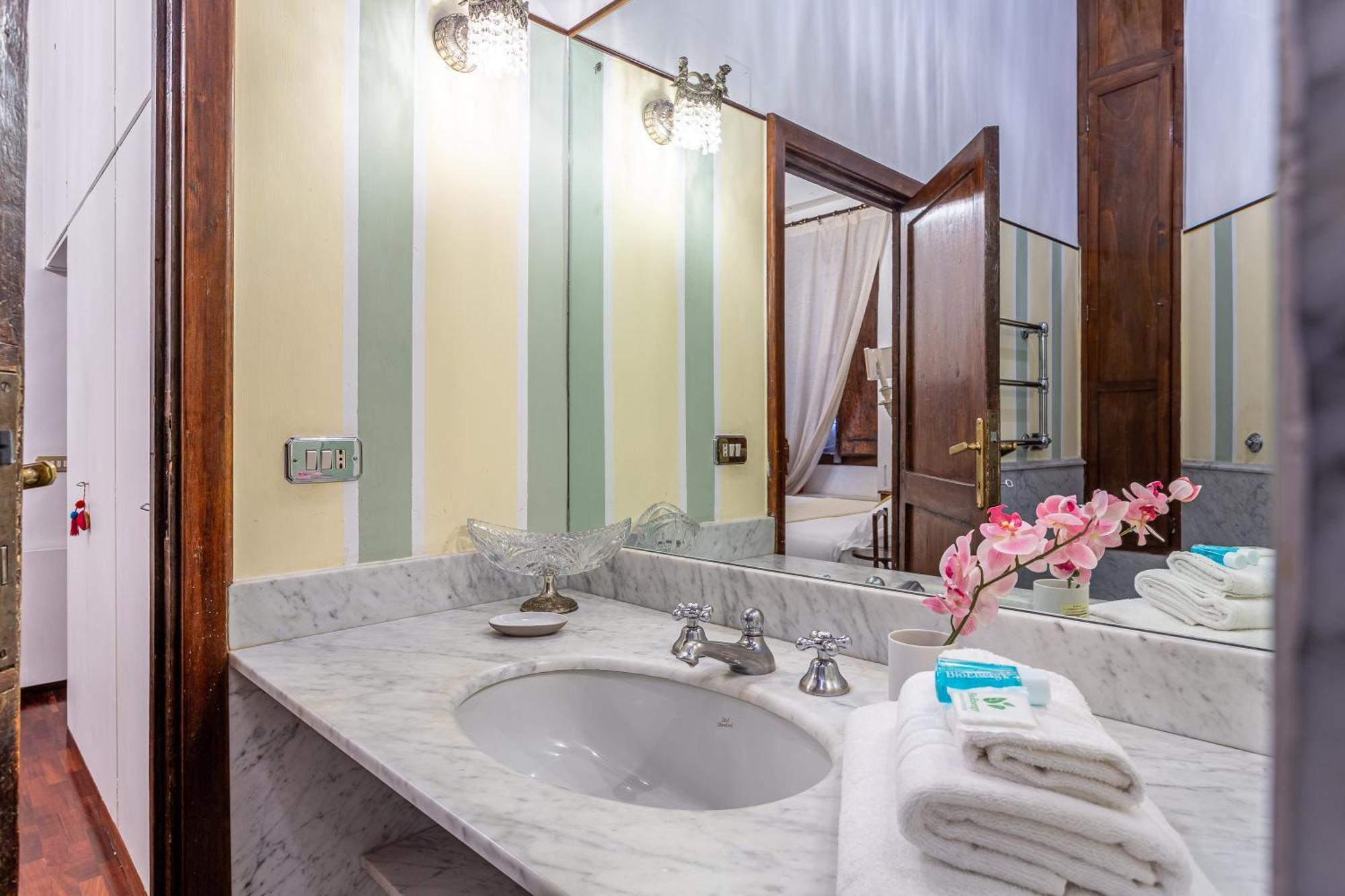 Iflat A Vintage Gem Near Piazza Navona Apartment Rom